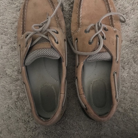 Used docksiders - Picture 3 of 3